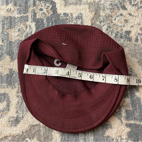 Rich Burgundy Knit flat Cap - Picture 2 of 4